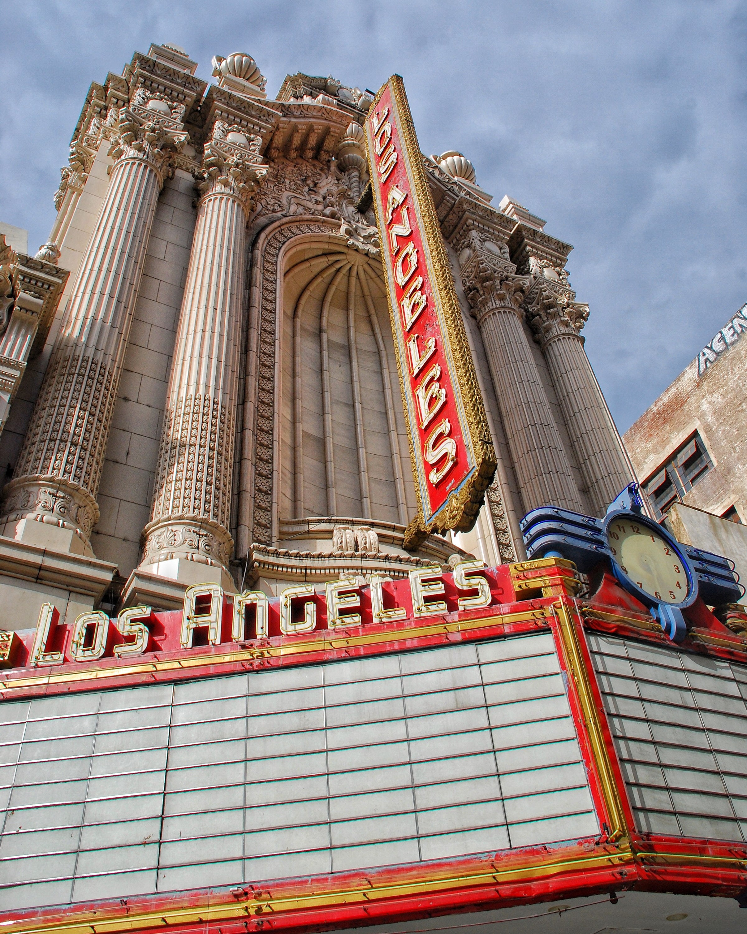 Los Angeles Theater | Downtown Cinema | Vintage Art Deco Neon Sign ...