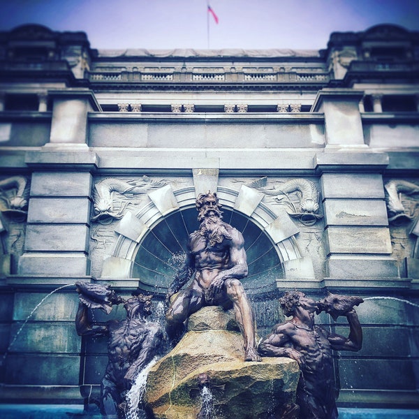 Library of Congress Fountain | Washington DC | Historic Building | Travel Photogtaphy | Restaurant Decor | Hotel Décor