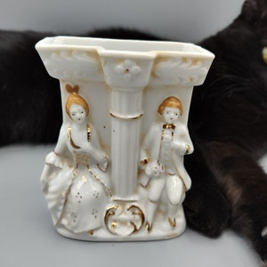 Vaso vittoriano con statuetta - Rescue Me Vintage SE - Coppia uomo e donna, realizzata in Giappone, ceramica, oggetti da collezione, decorazioni per la casa, vasi, statue