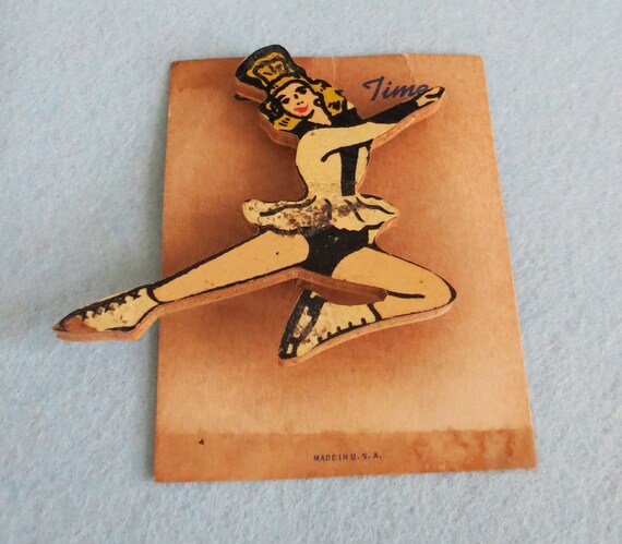 Extremely Rare Vintage Wood Skating Time Pinback