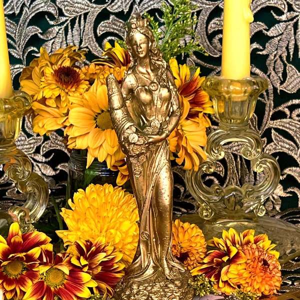 La Fortuna Fixed Candle + Tyche + Abundantia + Luck + Money Drawing + 24K Gold Leaf + Roman & Greek Goddess