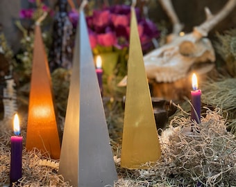 Vela Figura Pirámide Metálica