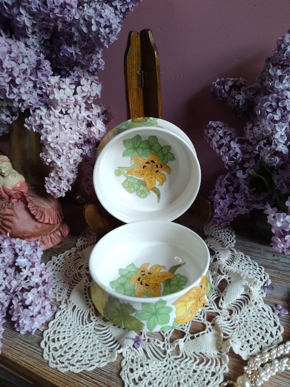 Vintage Ernestine Salerno Soup Bowls in Orange Yellow Green