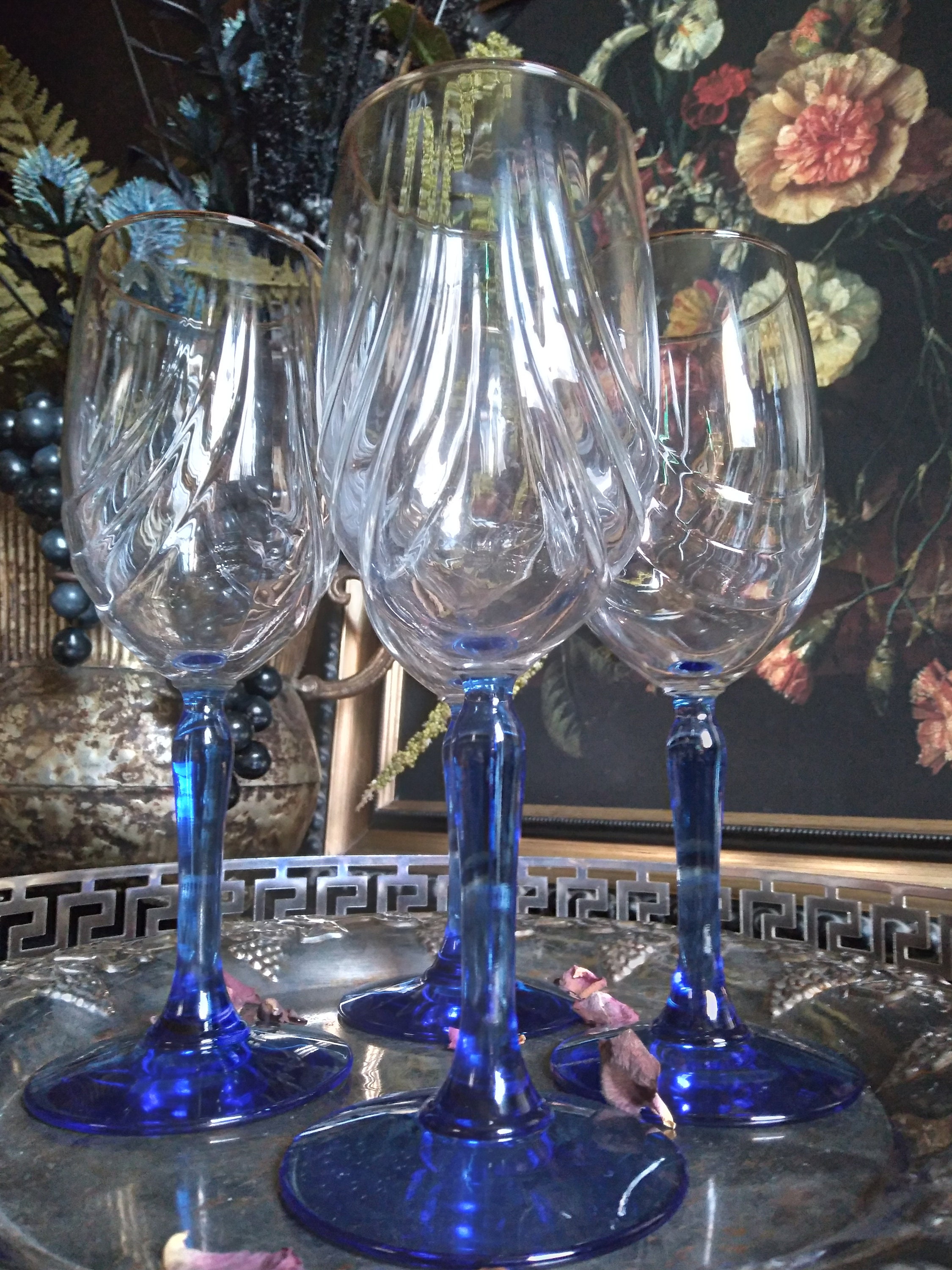 Vintage Blue Stem Wine Glass Set of 4 / Scalloped Water Goblets / Barware /  Water Witch Ritual Chalice / Ocean Witch / Witchy Decor 