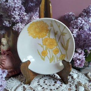 Vintage Ernestine Salerno Salad Bowl / Pasta Bowl / Soup Bowl in Yellow Orange Flower motif / Vintage Mid Century Italian Ceramic Dishes