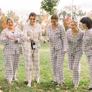 Bridesmaid Pajamas | Monogrammed Pajama | Bridesmaid Gift | Bridal Party Gifts | Plaid Pajamas | Christmas Bridesmaid | Bridesmaid Flannels