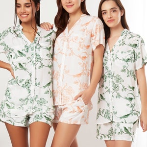 Bride Pajamas, Floral Pajamas, Bridesmaid PJs, Bridal Party Pajamas, Cotton Pajama Set, Pajama Short Set, Pajama Set Bridal