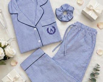 Cotton Seersucker Pajama Set with matching scrunchie, Personalized PJs for Bridal Party, Bridesmaid Pajamas