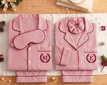Matching Couples Stripe Seersucker Pajamas Set with Scrunchie and Mask, Personalized PJs, Family Pajamas, Bridesmaid Pajamas
