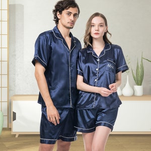 Couple Pajamas, Honeymoon gift, Customized Matching Pajamas, Anniversary gift, Pajamas Sets with names