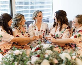 Pijamas personalizadas / Pijamas para damas de honor / Conjunto de pijama para damas de honor / Regalos para damas de honor / Pijamas para damas de honor / Regalo para la fiesta nupcial / Pijamas de satén / Pijamas