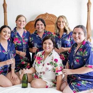Bridesmaids Pajama Set | Bridesmaid PJs | Bridesmaid PJ Set | Bridesmaid Gifts | Bridal Party Gift | PJ Set | Pajama Set