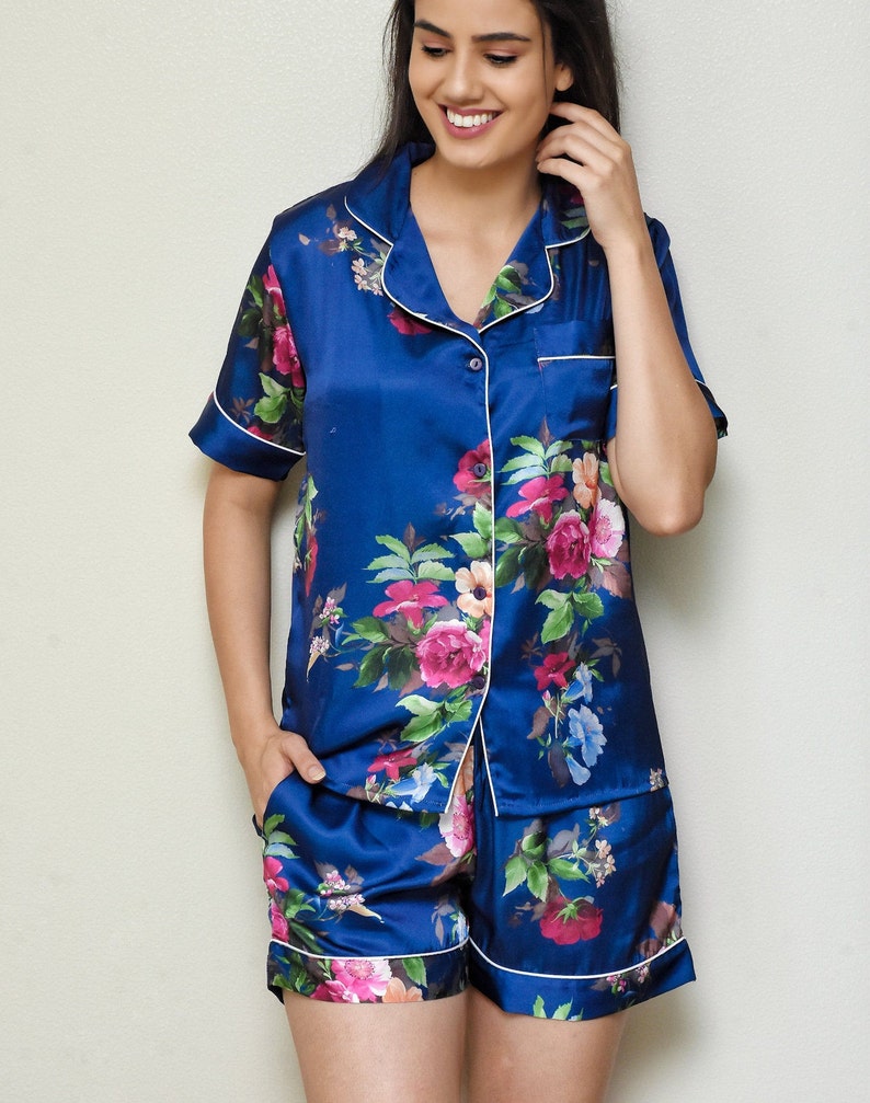 Ensembles Pj bleu marine Ensembles Pj style col Demoiselles dhonneur Pjs Demoiselle dhonneur Pj Set Pyjamas demoiselles dhonneur Fête nuptiale Pjs Cadeaux demoiselles dhonneur image 3