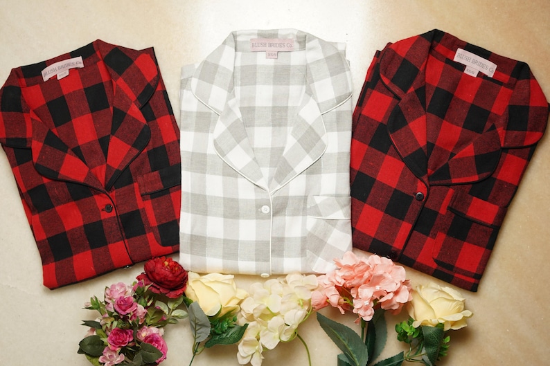 Camisas de dama de honor a cuadros grises, franela para dama de honor, franelas para dama de honor, camisas estilo boyfriend a cuadros grises, camisa de dormir, pijamas para damas de honor imagen 6