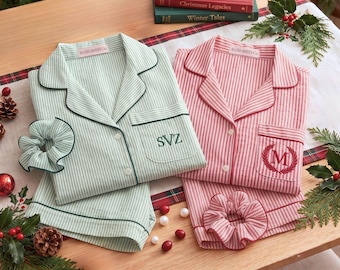 Pijamas combinando para as festas de fim de ano, pijamas natalinos listrados combinando, pijamas de Natal para a família, pijamas personalizados