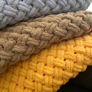 Chunky Baby Blanket – Hand Knit, Soft & Hypoallergenic – Gender Neutral Newborn Gift, Baby Shower Present, Free Shipping