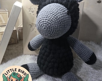 YARN STUFFED ANIMALS