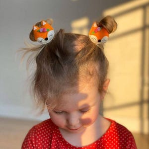 Fox Hair Clips for Girls – Cute Felt Fox Barrettes with Floral Detail – Handmade Woodland Hair Accessories – Gift for Toddlers & Kids