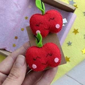 Red apple hair clip, Red fruit hair clips, Summer hair clips, Cute toddler hair clips, Kawaii hair clips, Felt apple accessories