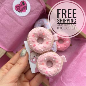 Pink donut hair clip, Sweets felt hair clips, Donut girl costume, Cute toddler pastel hair clips, Kawaii donut hair clips, Donut first party