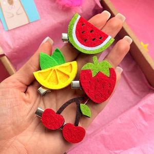 Haarspeldjes fruit SET VAN 4 stuks, haarspeldjes zomer mix, haarspeldjes aardbei en citroen, haarspeldjes citroen, haarspeldjes kersen en watermeloen