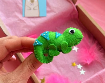 Handgemachte Filz Chamäleon Haarspange - süße grüne Eidechse Haarspange für Mädchen | Tierhaarschmuck | Dschungel Thema Kinder Geschenk