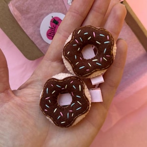 Chocolate donut hair clip, Sweet hair clips, Cute hair clips, Toddler hair clip, Donut costume girl, Funny hair clip, Felt sweets hair clips