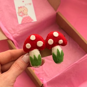 Pilz Haarspangen Set von 2, helle Herbst Haargummis, Lustige Haarspangen, niedliche Kleinkind Haargummis, Baby Fliegenpilz Haargummis