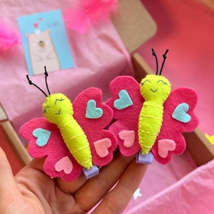 Roze vlinder haarspeldjes SET van 2 stuks, Brigh Summer haarspeldjes, schattige peuter haarspeldjes, dieren haarclip, vlinder liefhebbers outfit meisje