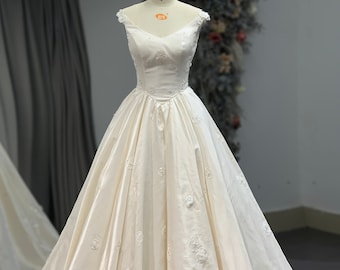 Impresionante vestido de novia con hombros descubiertos, vestido de novia sencillo de mikado, vestido de novia moderno de mikado, vestido de novia de cintura vasca.