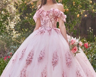 Stunning Off the shoulder, Sparkle Quinceañera Ball gown with 3D Floral Applique, Fiesta de 15 Dress, Sweet 16 Dress, Plus size available.
