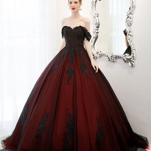 Stunning Black and Red Unconventional Gothic Bride - Etsy