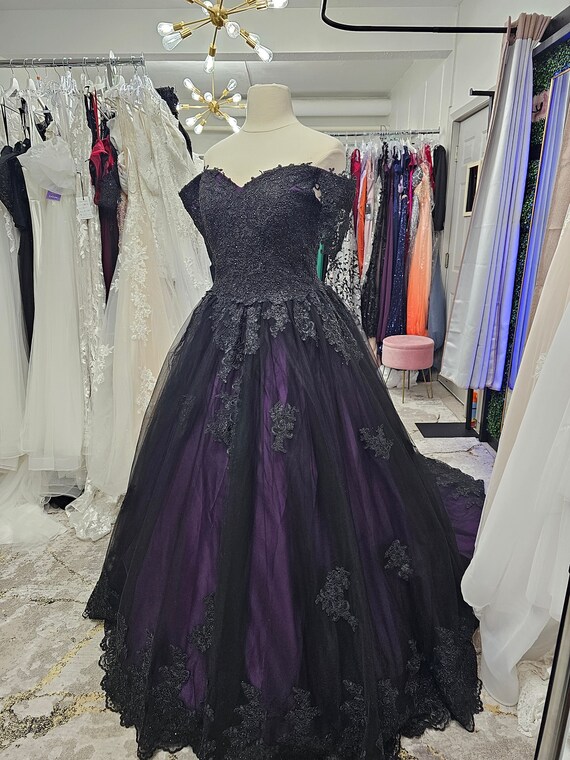 Discover 219+ black and purple gown best