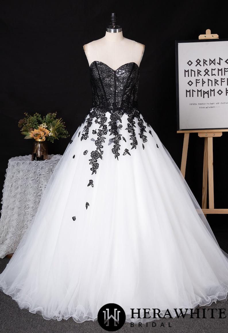 Unconventional Black And white Gothic A line Wedding Dress. image 3