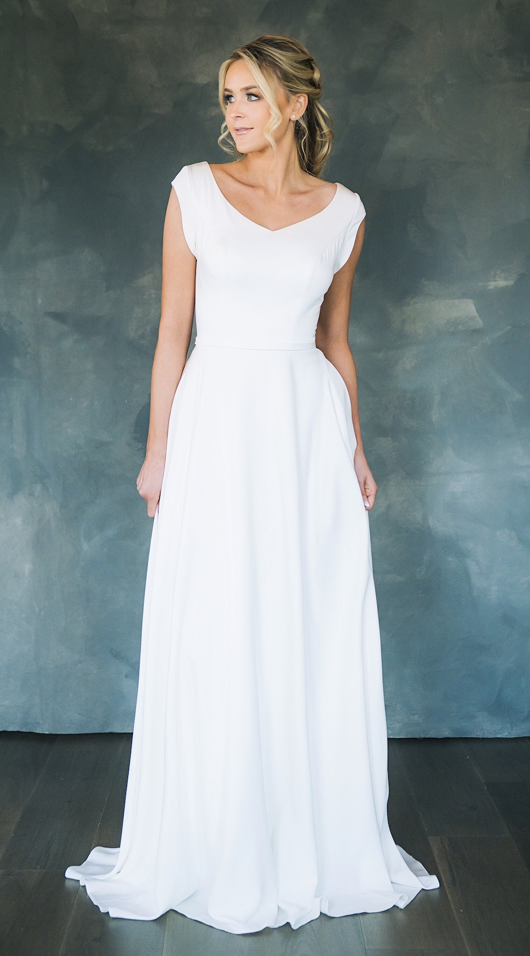 maxi deep v neck dress V-Neck Ruched Long Sleeve Duration:14 days Satifur LED Dresser for long sleeve black wedding dress