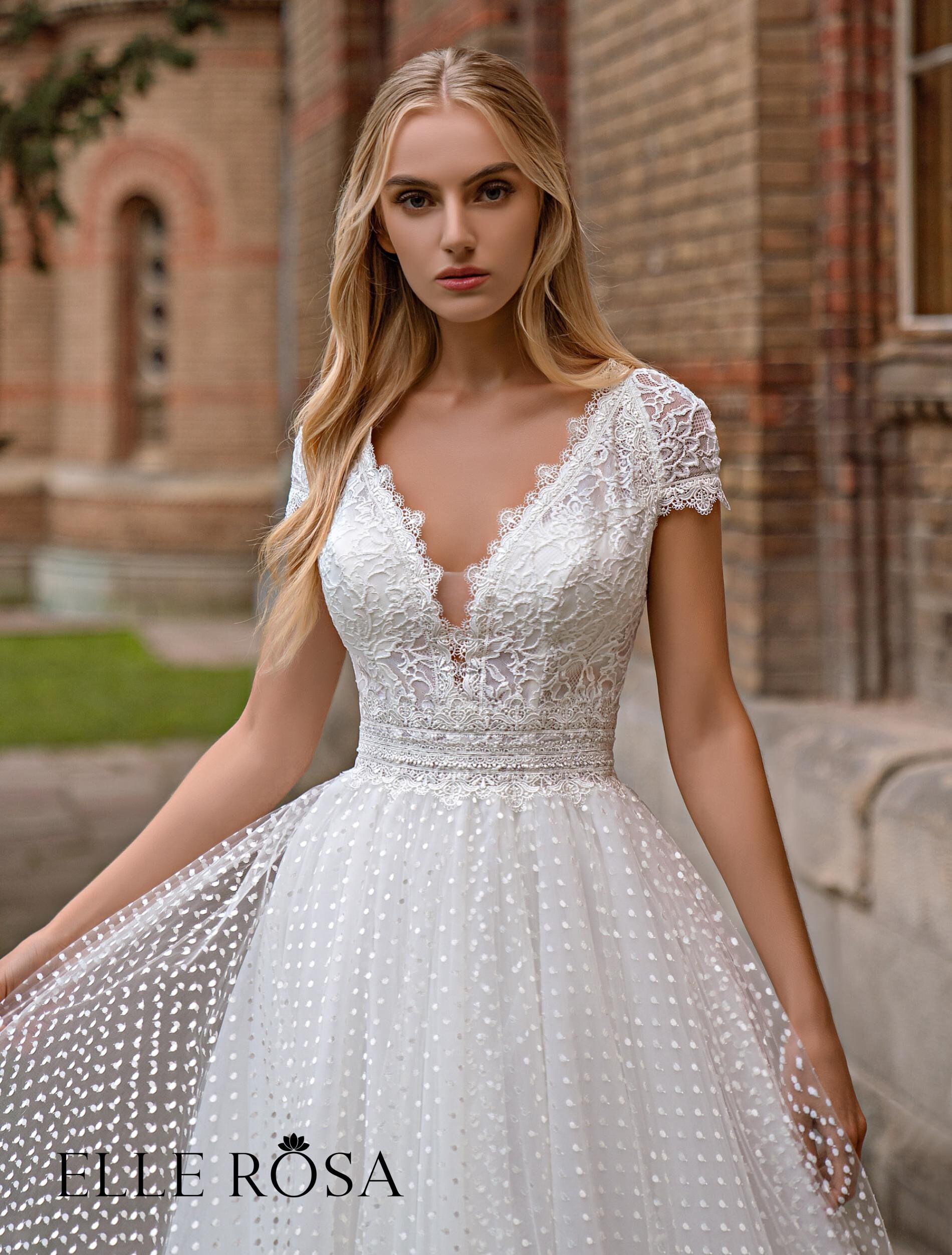 Vintage Style Elegant Empire Waist Short Cap Sleeves Lace Wedding