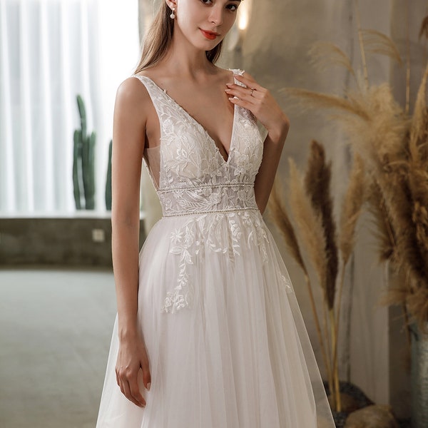 Simple Classic A line Wedding Dress. Plus size Available 20 us to 28 us