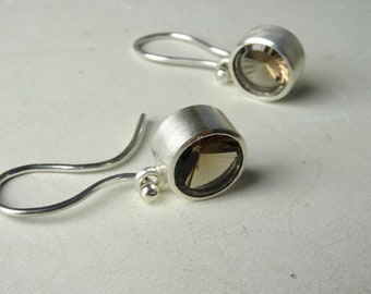 Earrings with smoky quartz special cut