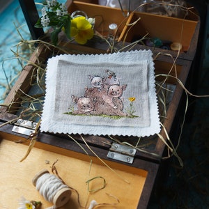 Embroidery 3 Pigs image 5