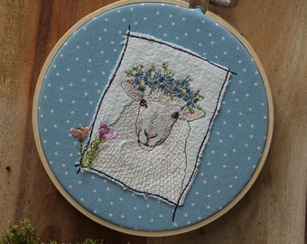 Embroidery file Sheep from the "Spring in the countryside" series