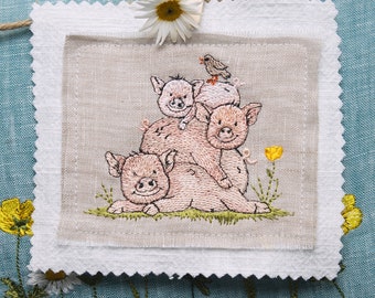 Embroidery 3 Pigs