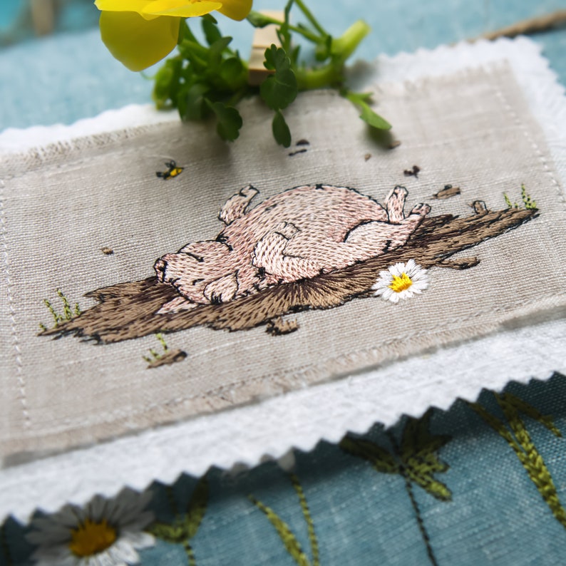 Embroidery file pig in mud image 2