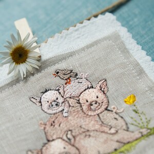 Embroidery 3 Pigs image 2