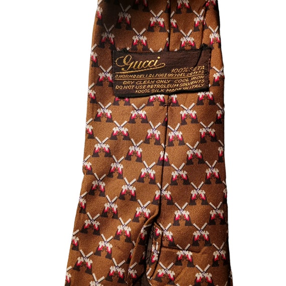 Rare Vintage Gucci Collector Brown Silk Tie in a Pistol  display picture 3