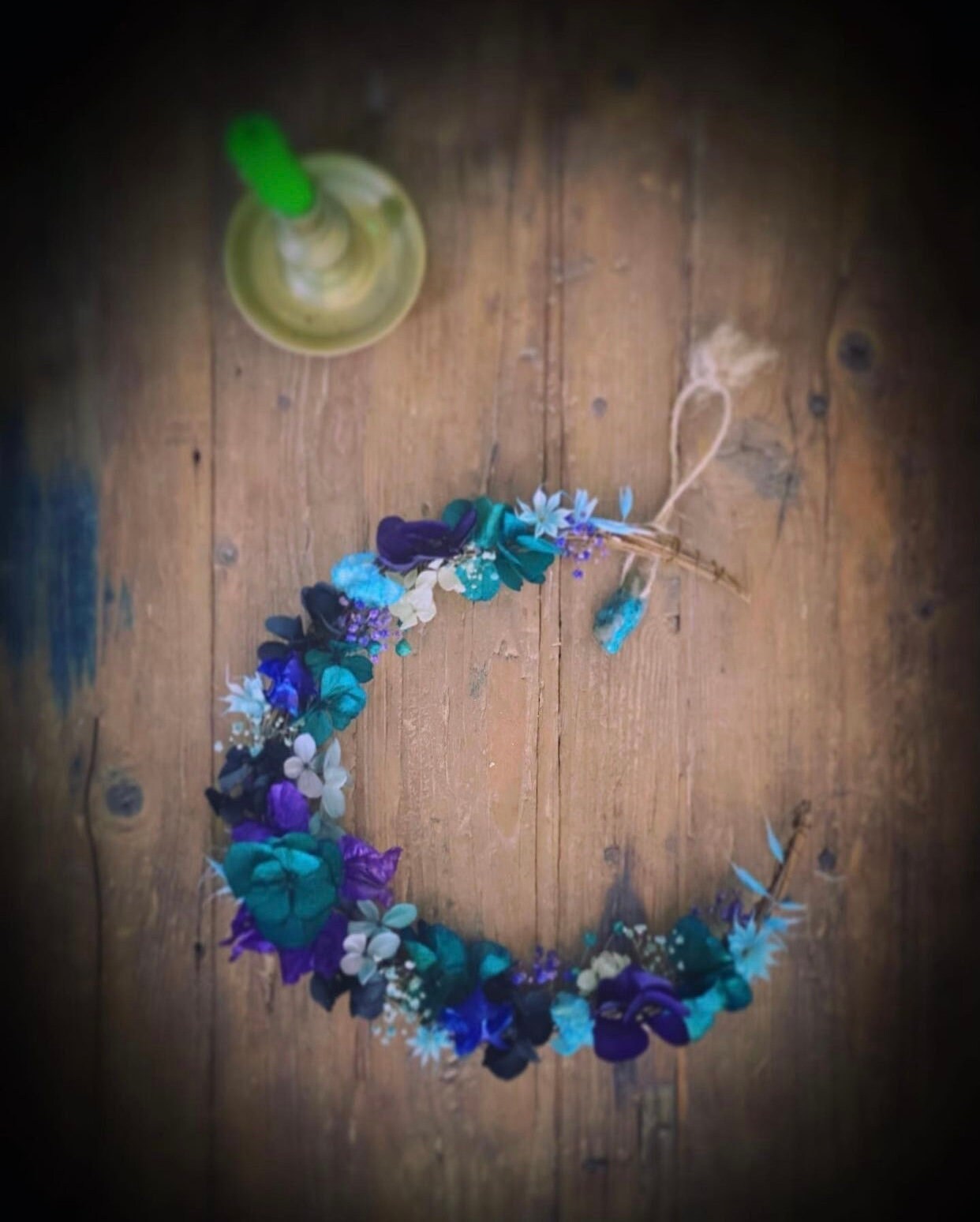 Talisman Lune de Chrysocolle en Fleurs Séchées et Stabilisées Personnalisable