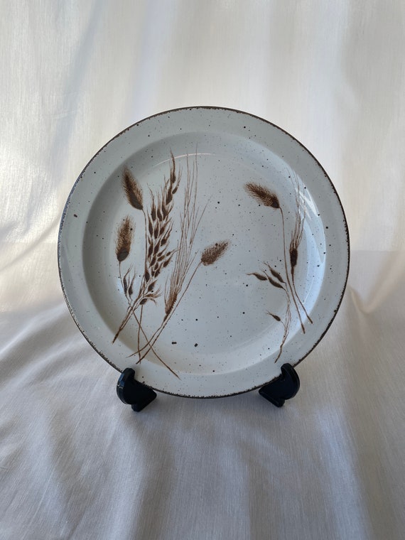 Wedgwood Midwinter Wild Oats LUNCH Plates LUNCHEON 