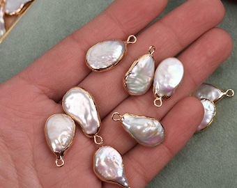 4 colgantes de perlas de agua dulce irregulares, perlas barrocas naturales, perla con borde chapado en oro.