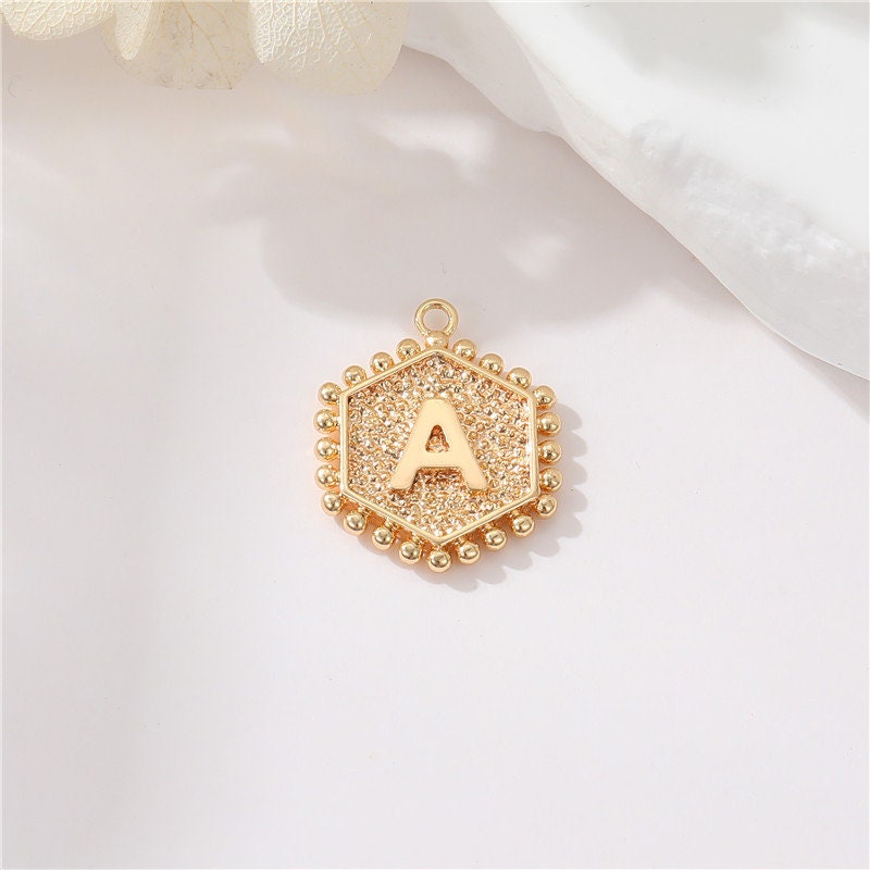 SUNNYCLUE 26 Breloques Lettres Alphabet Diamant Strass Doré - Kit Complet A à Z Pour Bijoux Et Artisanat