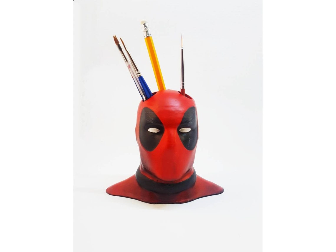 deadpool pen holder