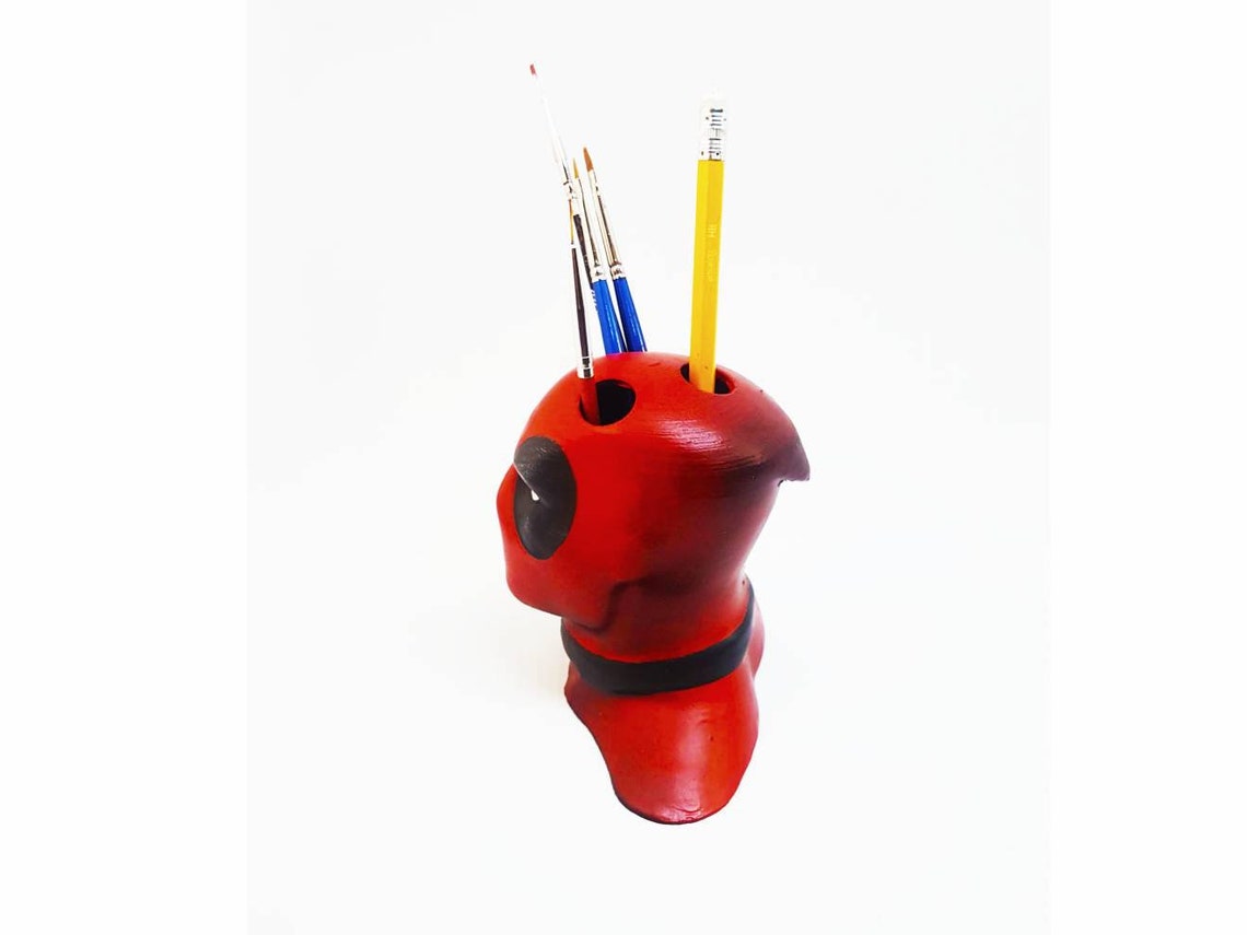 deadpool pen holder